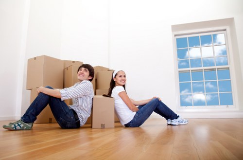 Local Croydon moving van service for commercial and household transport
